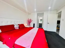 Modern King Suite on Swan Valley Doorstep
