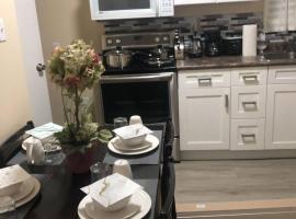 347 Des Meurons Street Unit A and Unit B，位于Bélanger的酒店