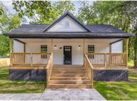 Elegant 1910 Boutique - Crib, Veteran-Owned