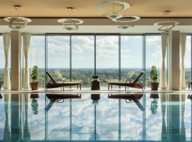 Grand Hotel River Park, a Luxury Collection Hotel, Bratislava，位于布拉迪斯拉发的酒店