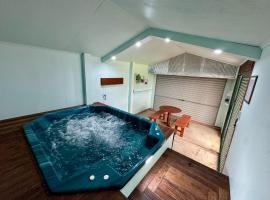 Wild Hearts Cottage，位于沃拉鲁的酒店