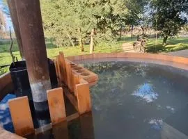 Piscinas y cabañas llancanao