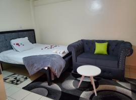 Truenest spacious Studio，位于Kinoo的酒店