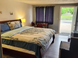 Town Inn Motel，位于Standish的酒店