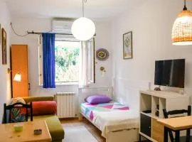 Studio5, sa parkingom, centar Obrenovca