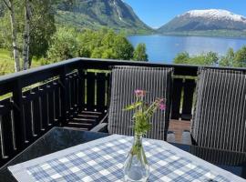 Kj&oslash;snes Feriehytter，位于谢伊的带停车场的酒店