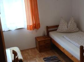 Privatzimmer，位于沃尔芬的酒店