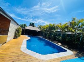 Balinese Vacation Home，位于Berkeley Vale的酒店