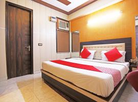 HoTEL GOLDEN INN，位于班加罗尔的酒店