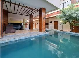 Urbanview Hotel Syariah SieKemboe Near Alun-Alun Jepara，位于Kesembu的酒店