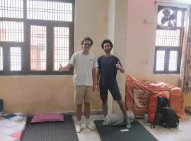 Nidhivan Vatika Ashram，位于范兰德凡的酒店