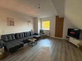 Komfort & Stil, Moderne Wohnung mit Fitnessraum