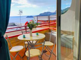 Bellavista apartment Letojanni，位于勒托阳尼的酒店