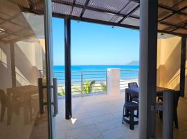 Gloria Beach House - Baler，位于巴莱尔的酒店