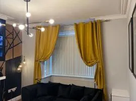 Stylish 3 BR home & Game room & Family Lounge