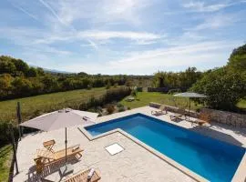 Lovely Home In Donji Bitelic