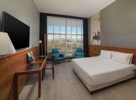 灵格托都灵国会NH酒店，位于都灵的带停车场的酒店