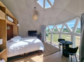 Sierra Pac&iacute;fica，位于米纳斯的带泳池的酒店