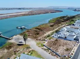 Wild Riverside Cottage