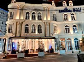 Hotel Ambasada QTA，位于Paskuqan的酒店