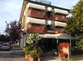 Hotel Residence Nuovo Regina，位于巴塔利亚泰尔梅的酒店