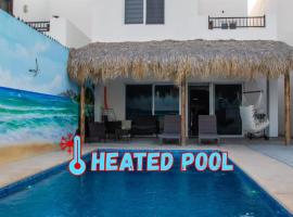 Rocky point beach house.，位于佩尼亚斯科港的酒店