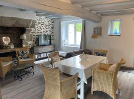 Belle maison renovée avec jardin terrasse -calme-proche mer -MESQUER，位于Mesquer的酒店