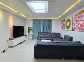Rare House 4