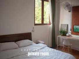 Lazy Cat Homestay - Motorbikes Rental & Tours