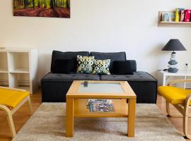 Srdce Mesta 1 - zážitkový apartmán Na Pešej Zóne s balkónom a terasou，位于旧图拉的酒店