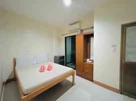 Charlina Inn Panglao，位于邦劳的宾馆