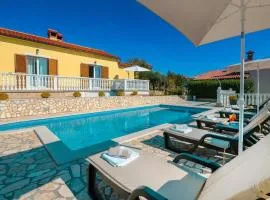 Cozy Apartment In Rabac With Wifi