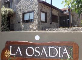 La Osadia Caba&ntilde;as y Suites Solo Adultos，位于米娜克拉韦罗的带停车场的酒店