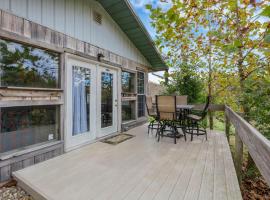 Cabin with Character，位于New Lexington的露营地