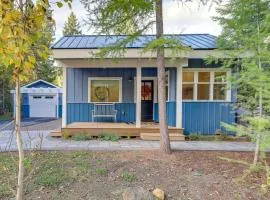 2 Mi to Payette Lake Charming Cottage with Hot Tub!