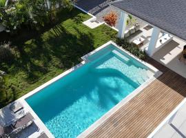 Villas Riviera，位于拉斯特拉纳斯的酒店