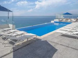 Awesome 3 bedroom condo Encantame Tower E 1001