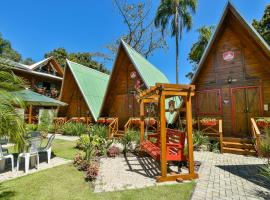 Chalé Suiço Bombinhas，位于邦比尼亚斯的酒店