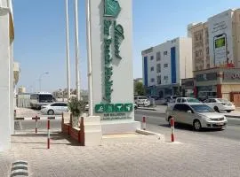 苏尔海滩假日度假酒店