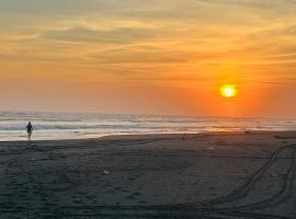 Hotel Canto Del Mar，位于普拉亚阿苏尔的酒店