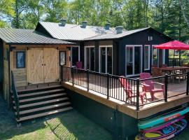 Spa & Lake Access - Chalet OREV，位于Nominingue的酒店