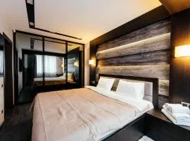 Bright & Modern Flat by the Circus