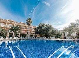 Resort Trcol，位于诺瓦利娅的带泳池的酒店