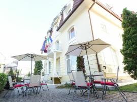 Hotel Imperial Standard-STERS，位于Văleni的酒店