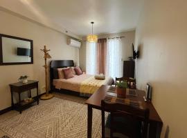 Casa Byahe Near Mactan Airport with Free Pool Access，位于Suba的酒店