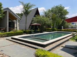 Hotel Restaurant Fitahiana Logde Ampefy - Site 2 Tsarahafatra II，位于Ampefy的酒店