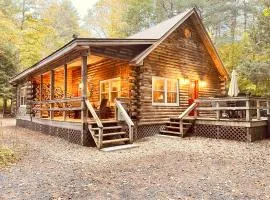 Stylish Forest Lodge with Large Hot Tub, Firepit and Fireplace minutes to Gore Mountain
