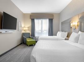 Best Western Plus Dartmouth Hotel & Suites，位于哈利法克斯的酒店