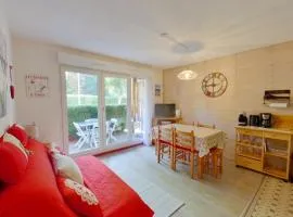 Appartement calme au centre avec terrasse - 4 personnes - FR-1-834-15