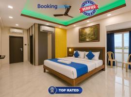 VIP Hotel Residency Puri Inn - Top-Rated Luxury Hotel - Near Sea Beach & Sea Facing Rooms In Puri - AC Rooms #Lift - Free Wi-Fi & Parking - A Best Luxury Hotel Inn Puri Book Now，位于普里的带停车场的酒店
